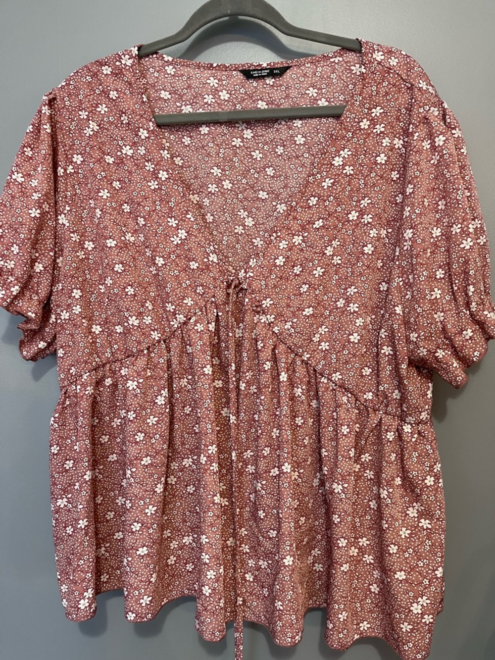 Floral Peplum Women's Top in Dusty Rose